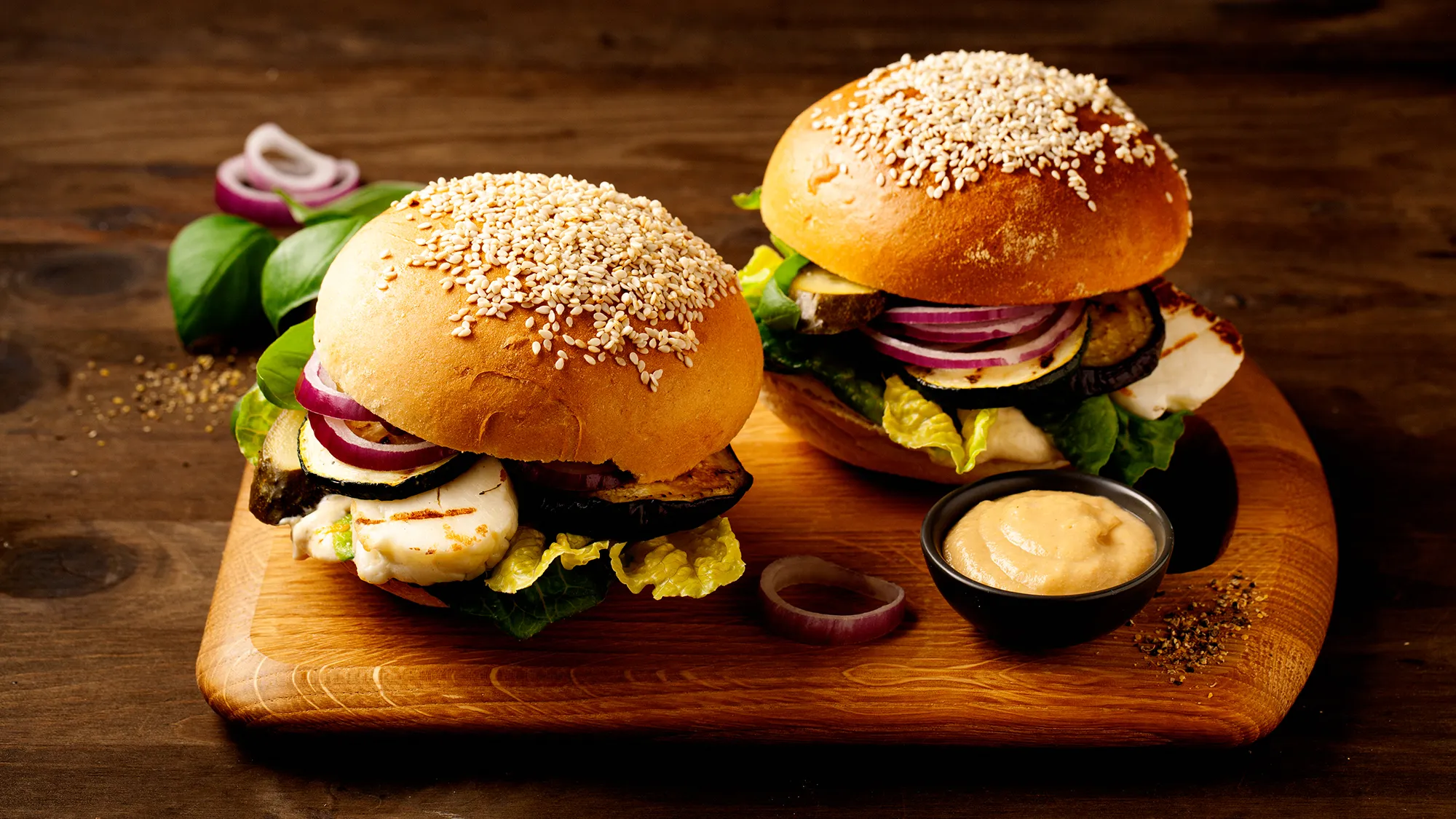 Burgery z halloumi - przepis Kamis