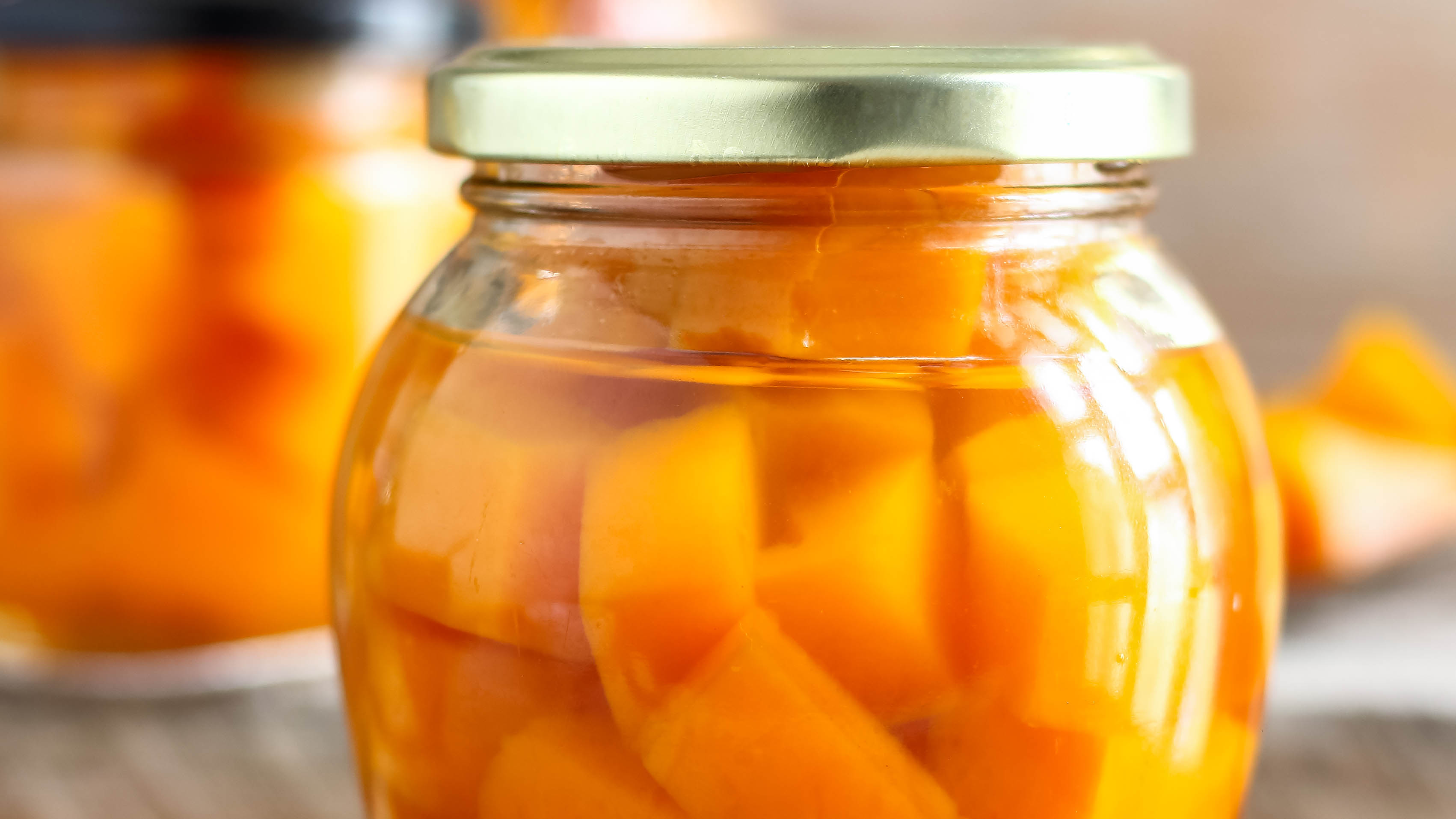 Dynia marynowana z kardamonem - przepis Kamis