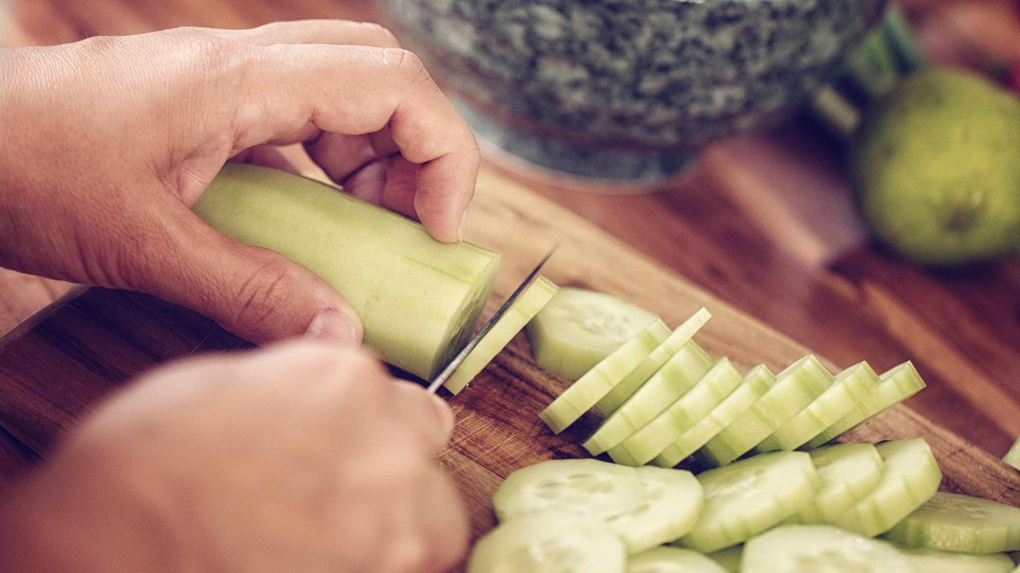 Sałatka z ogórków - przepis