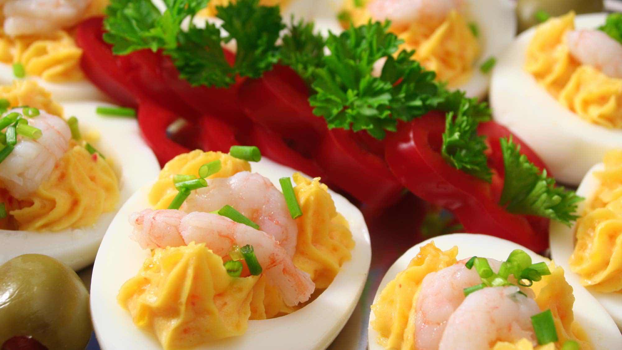Jajka faszerowane krewetkami - przepis