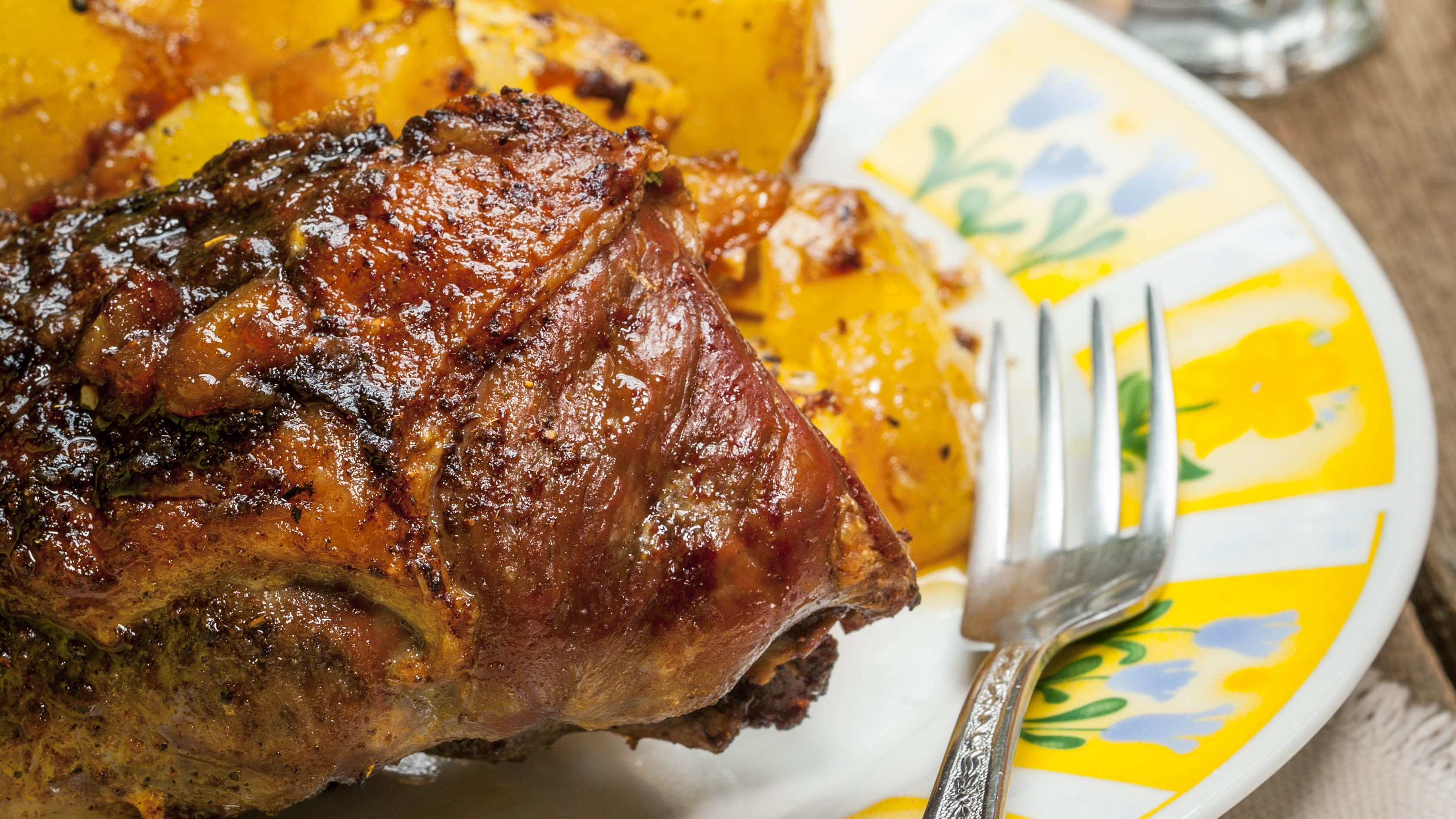 Kamis.pl: Kaczka z jabłkami i sosem sojowym