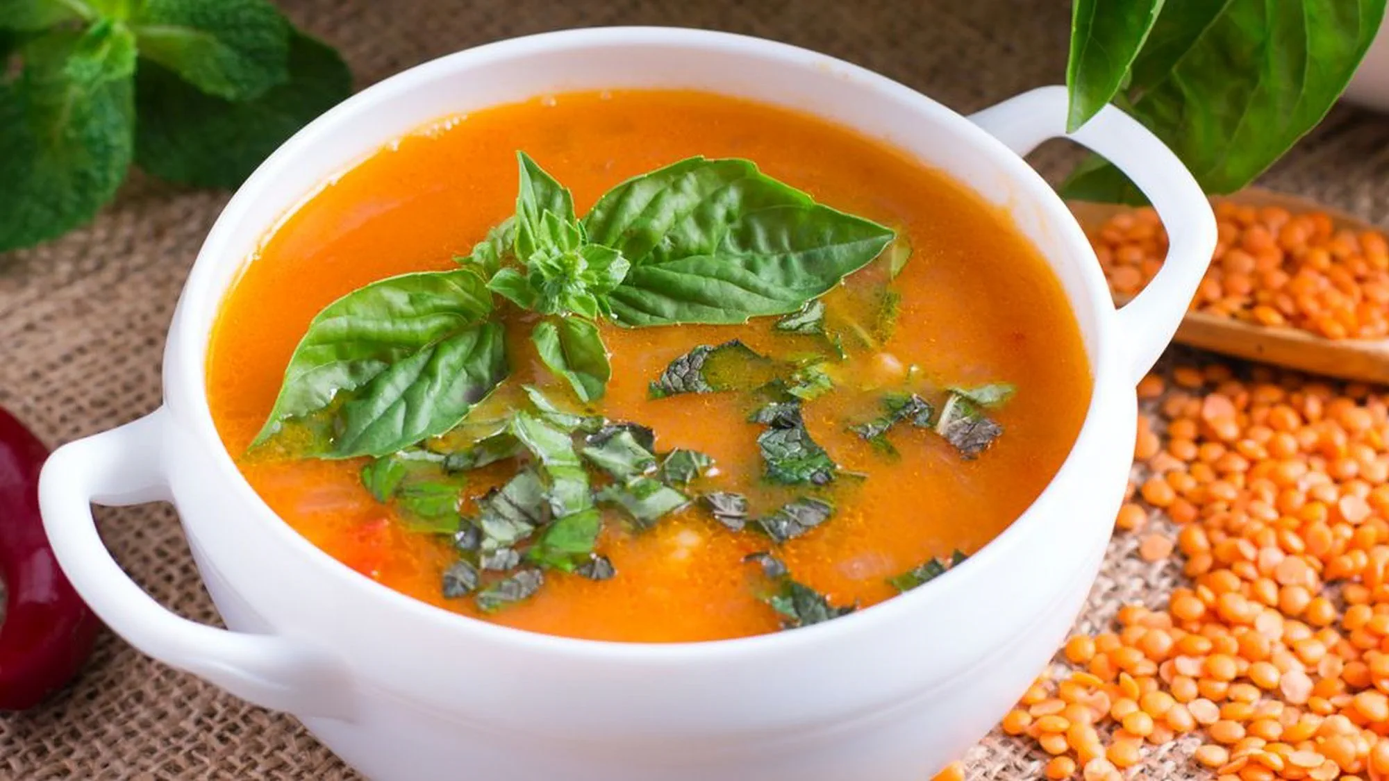 Krem z pomidorów z soczewicą