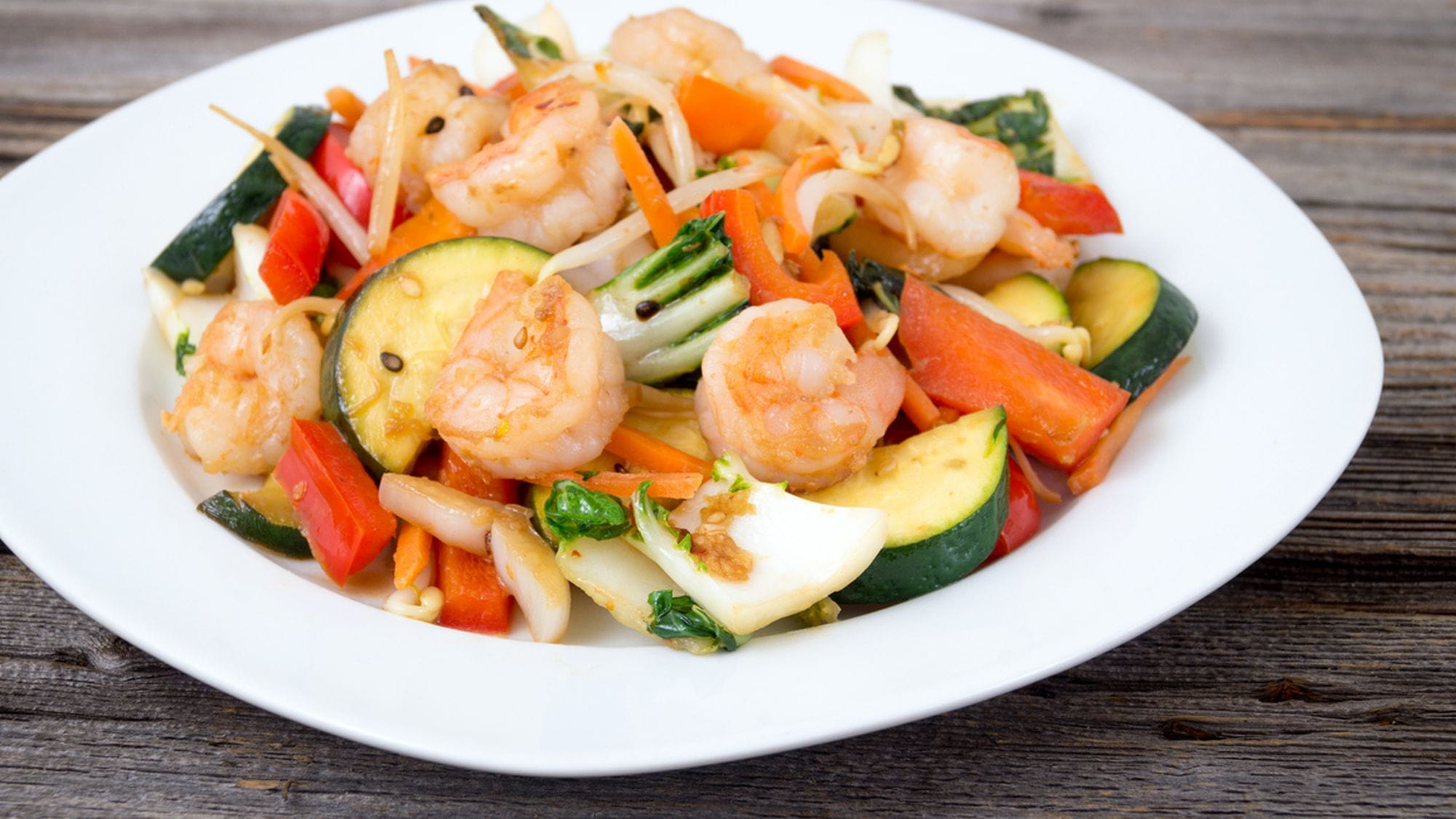 Krewetki z warzywami - przepis Kamis