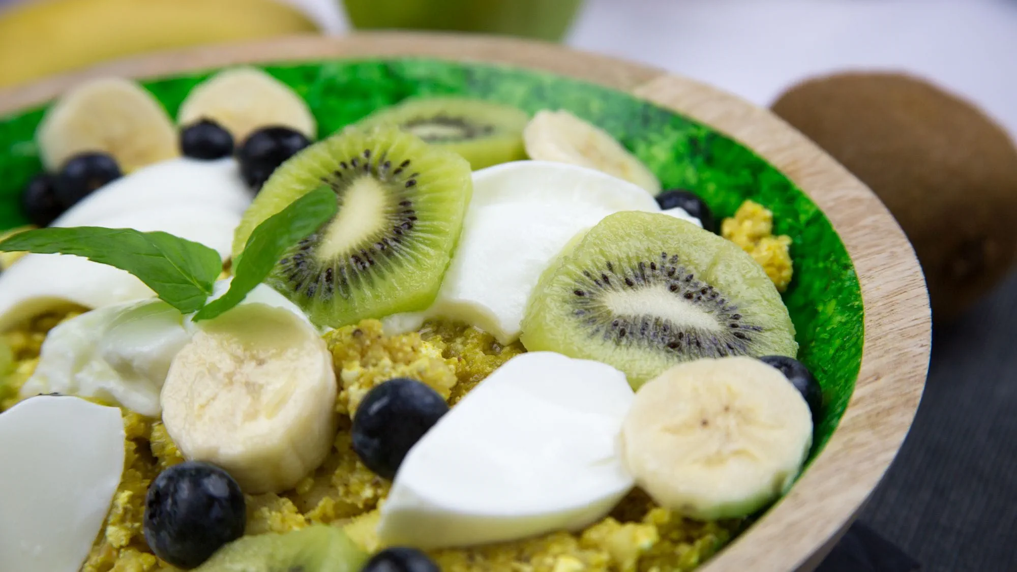 Kuskus z twarogiem i owocami