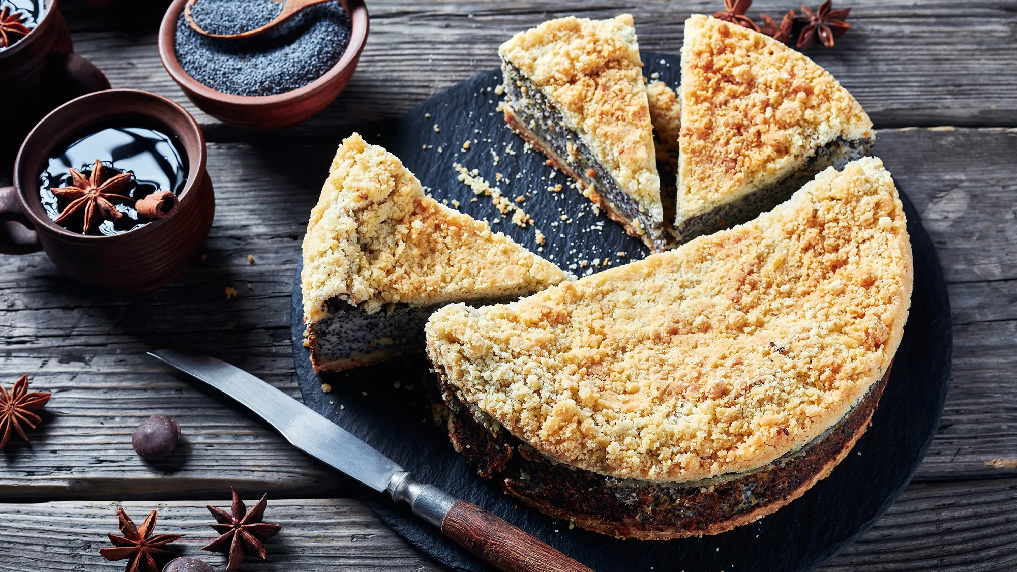 Makowiec na kruchym cieście (na kruchym spodzie) - przepis Kamis