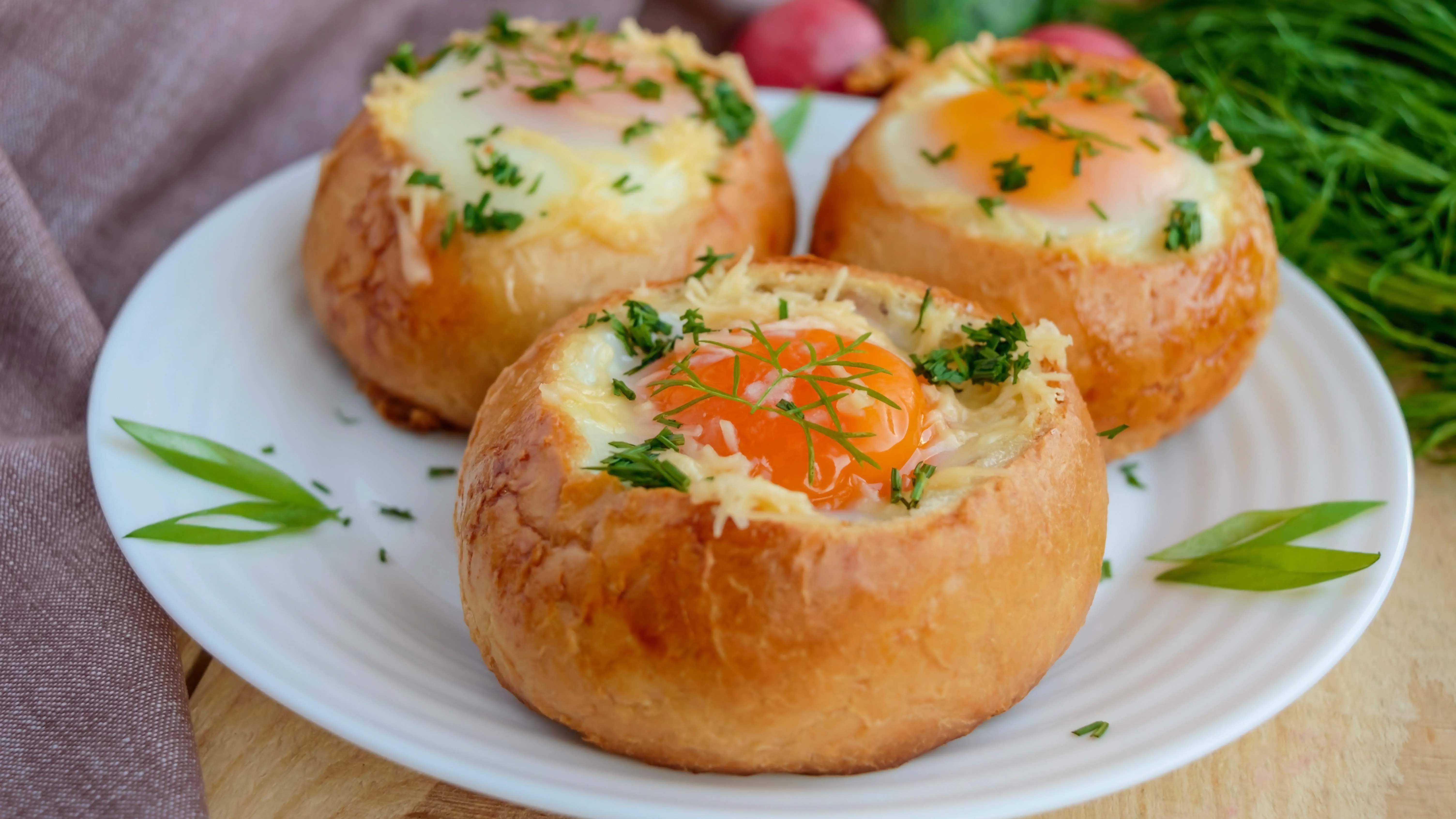 Pieczone jajka Pieczone jajka - przepis Kamis