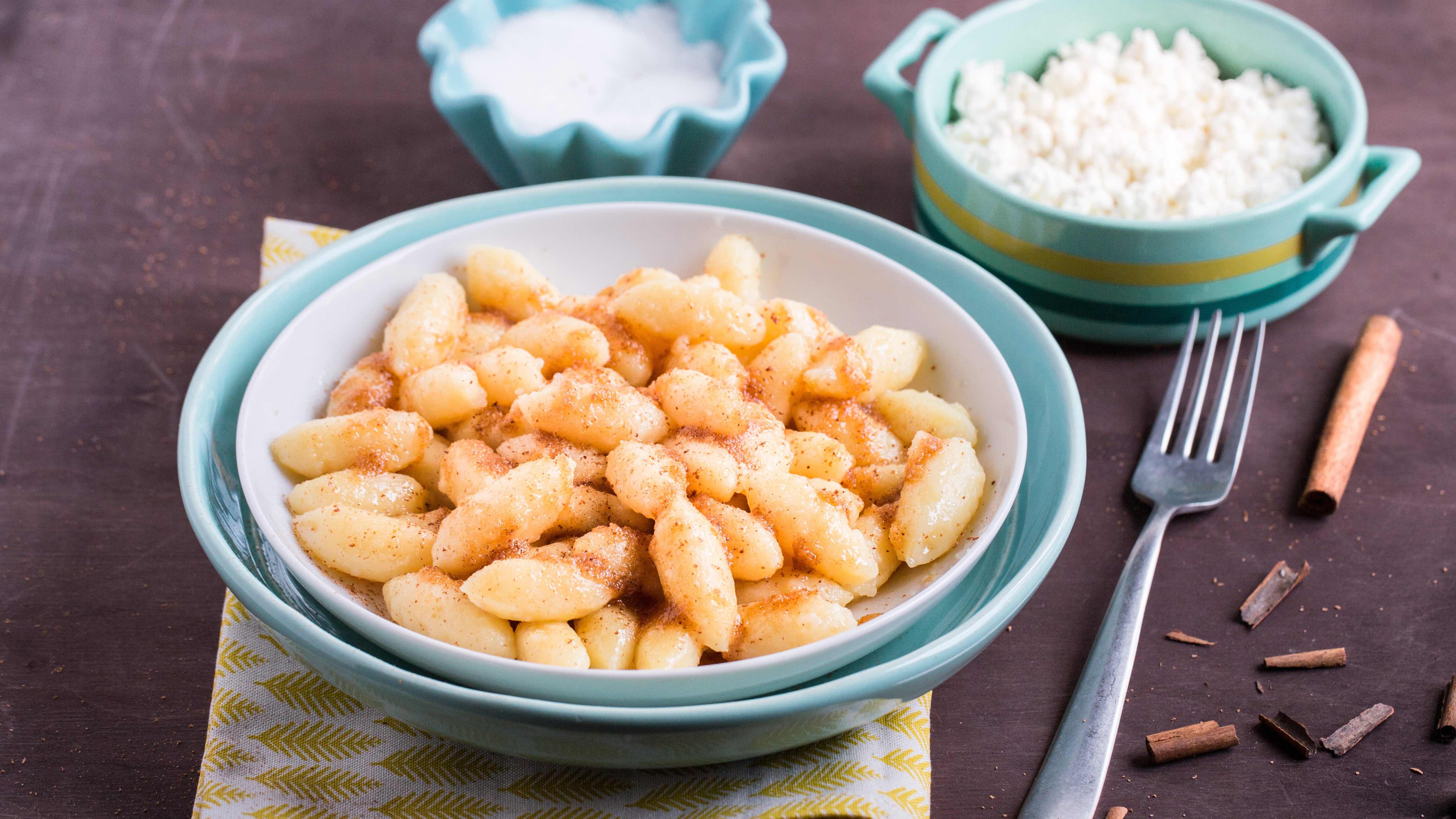 Pierogi leniwe - przepis na kluski z twarogu