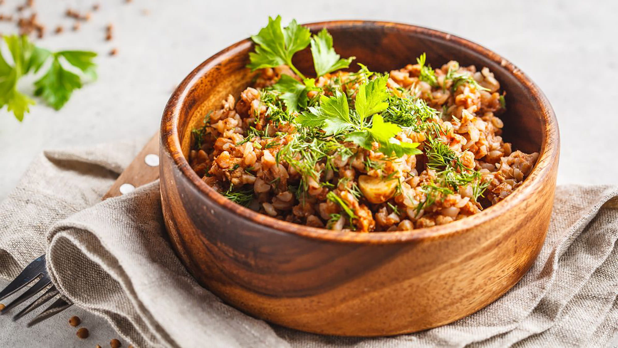 Sałatka z kaszy gryczanej z wątróbką - przepis Kamis