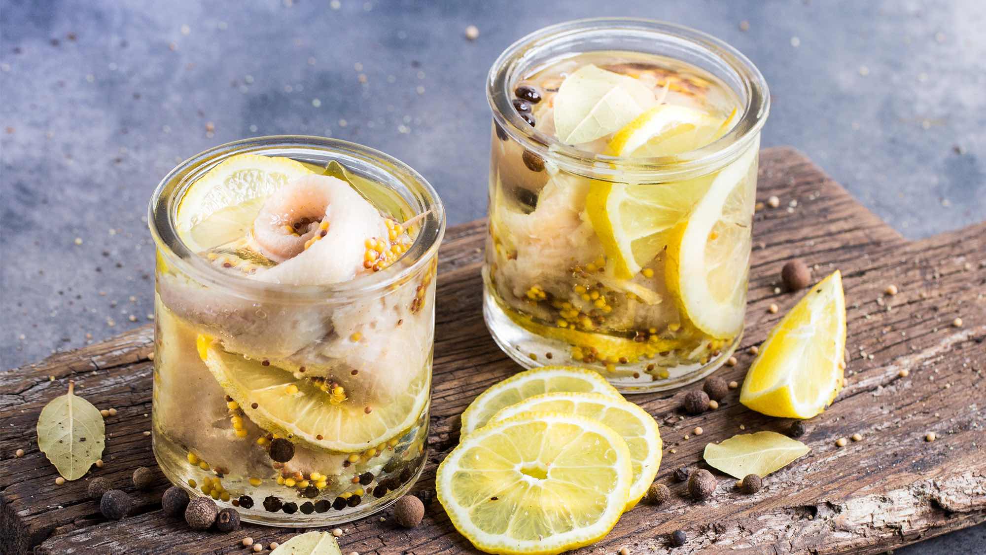 Śledzie cytrynowe - przepis