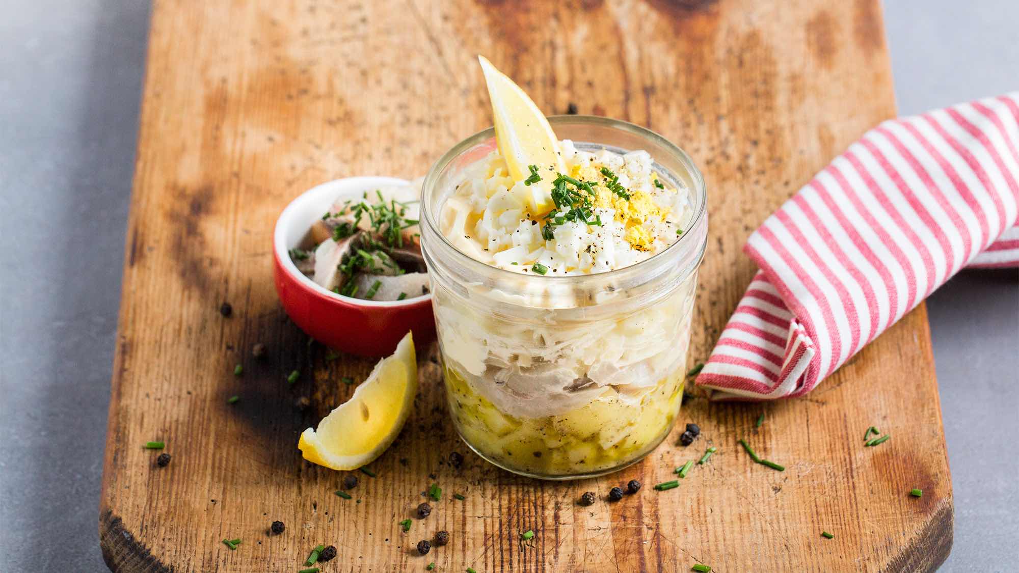 Śledzie pod pierzynką - przepis świąteczny