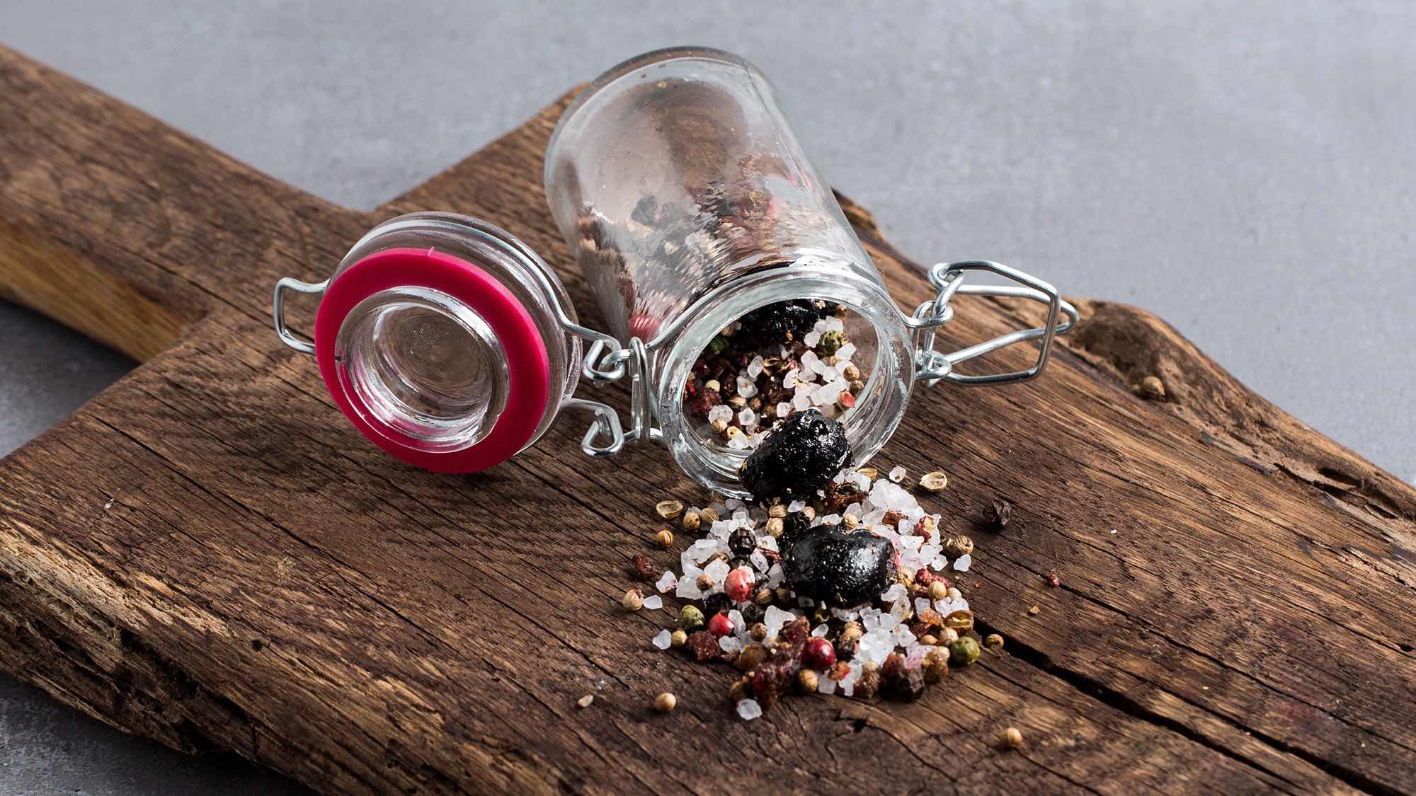 Sól morska z kwaśną wiśnią, boczkiem i tymiankiem