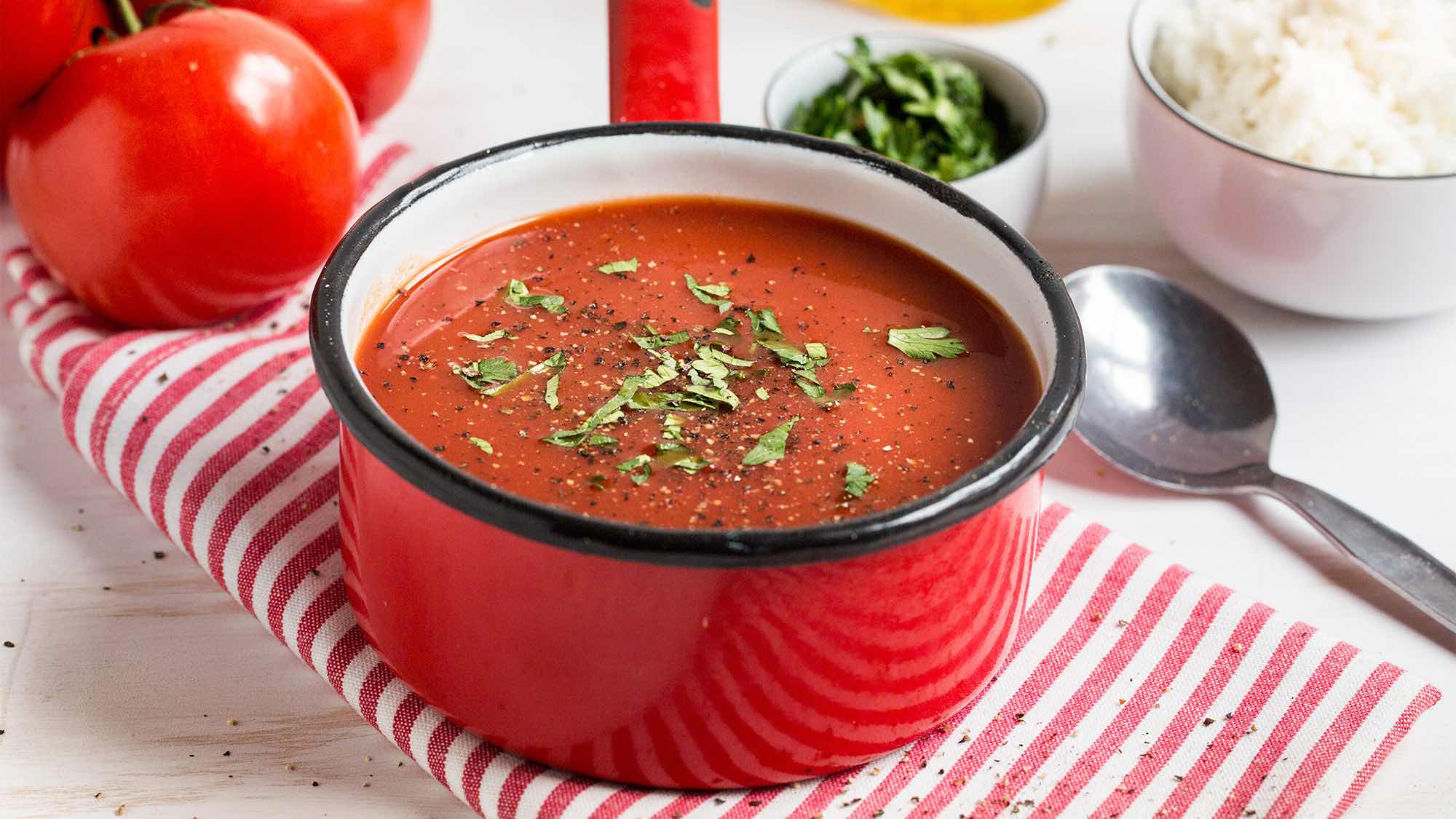 Szybka zupa pomidorowa