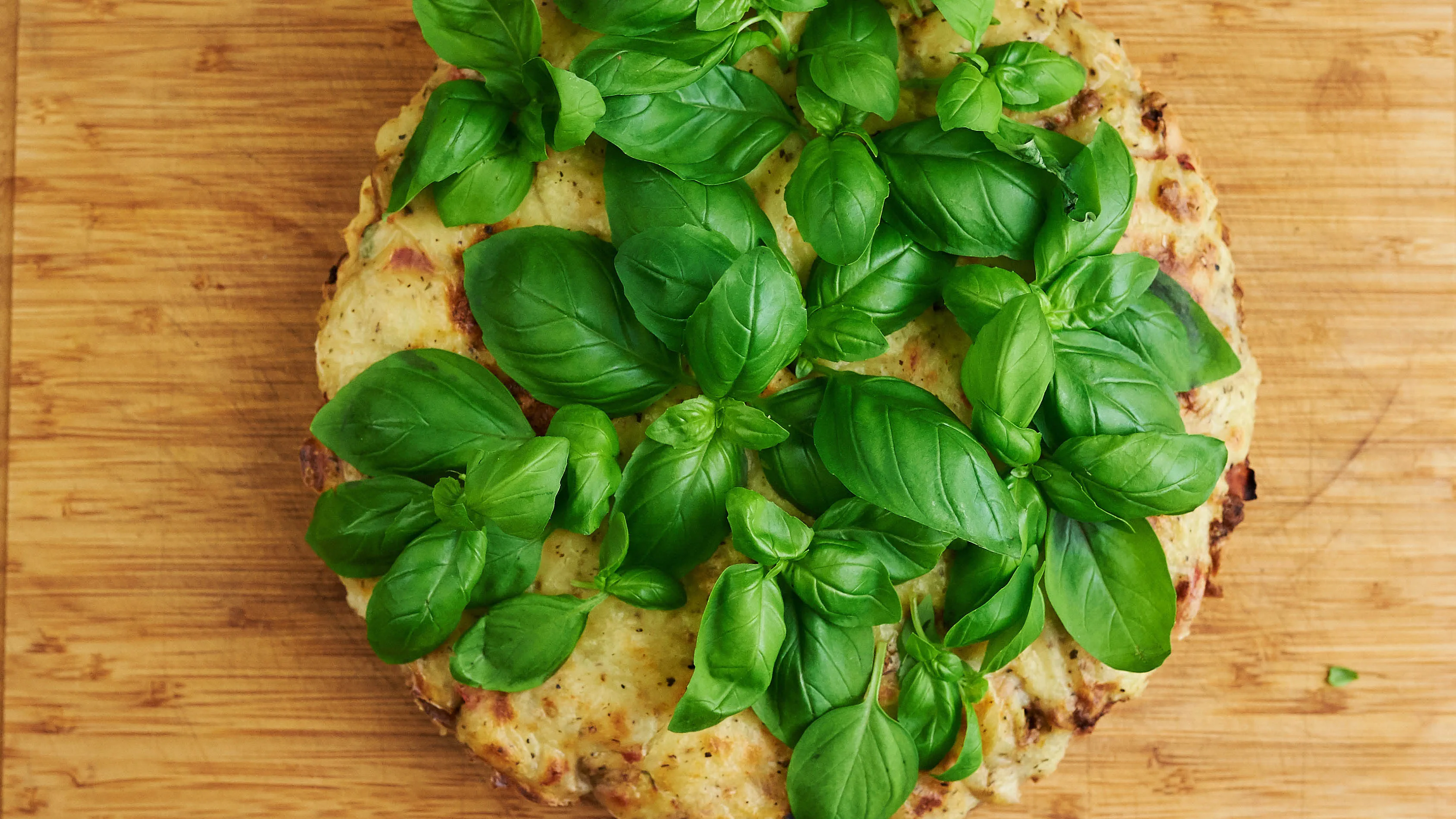 Tarta z mięsem i pieczarkami Tarta z mięsem i pieczarkami - przepis Kamis
