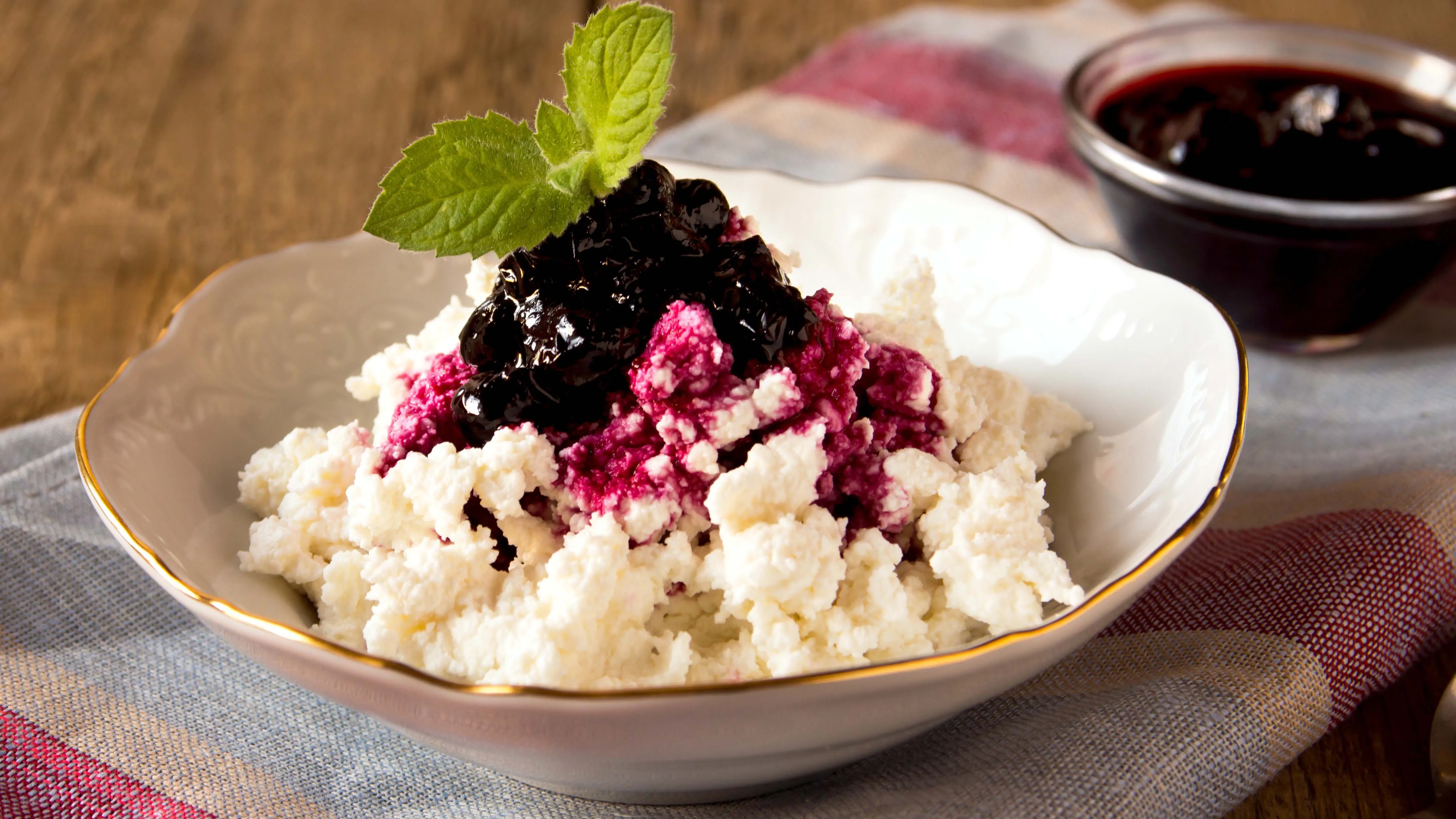 Twaróg z konfiturami Twaróg z konfiturami - przepis Kamis