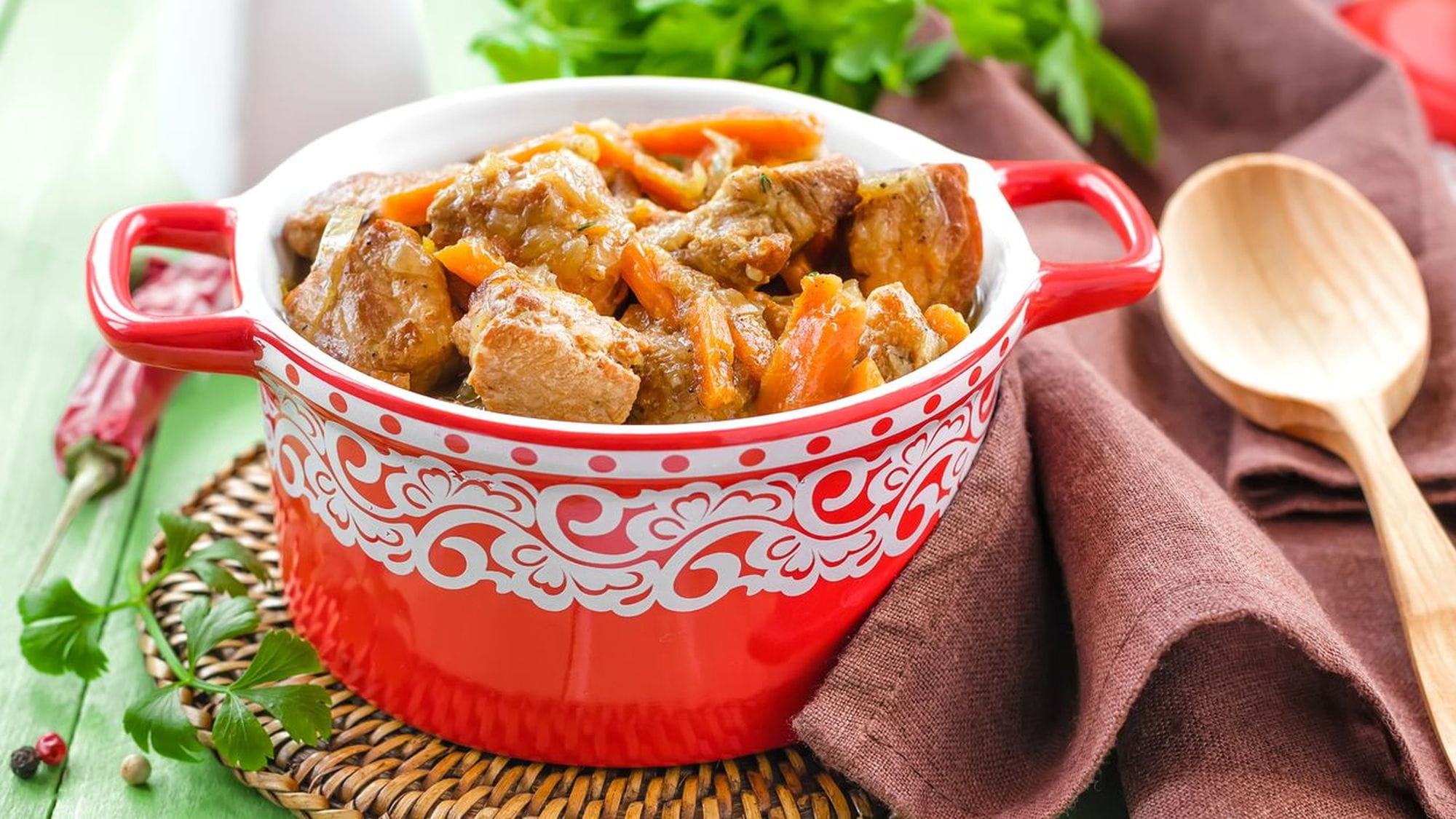 Wieprzowina duszona w cydrze z jabłkami