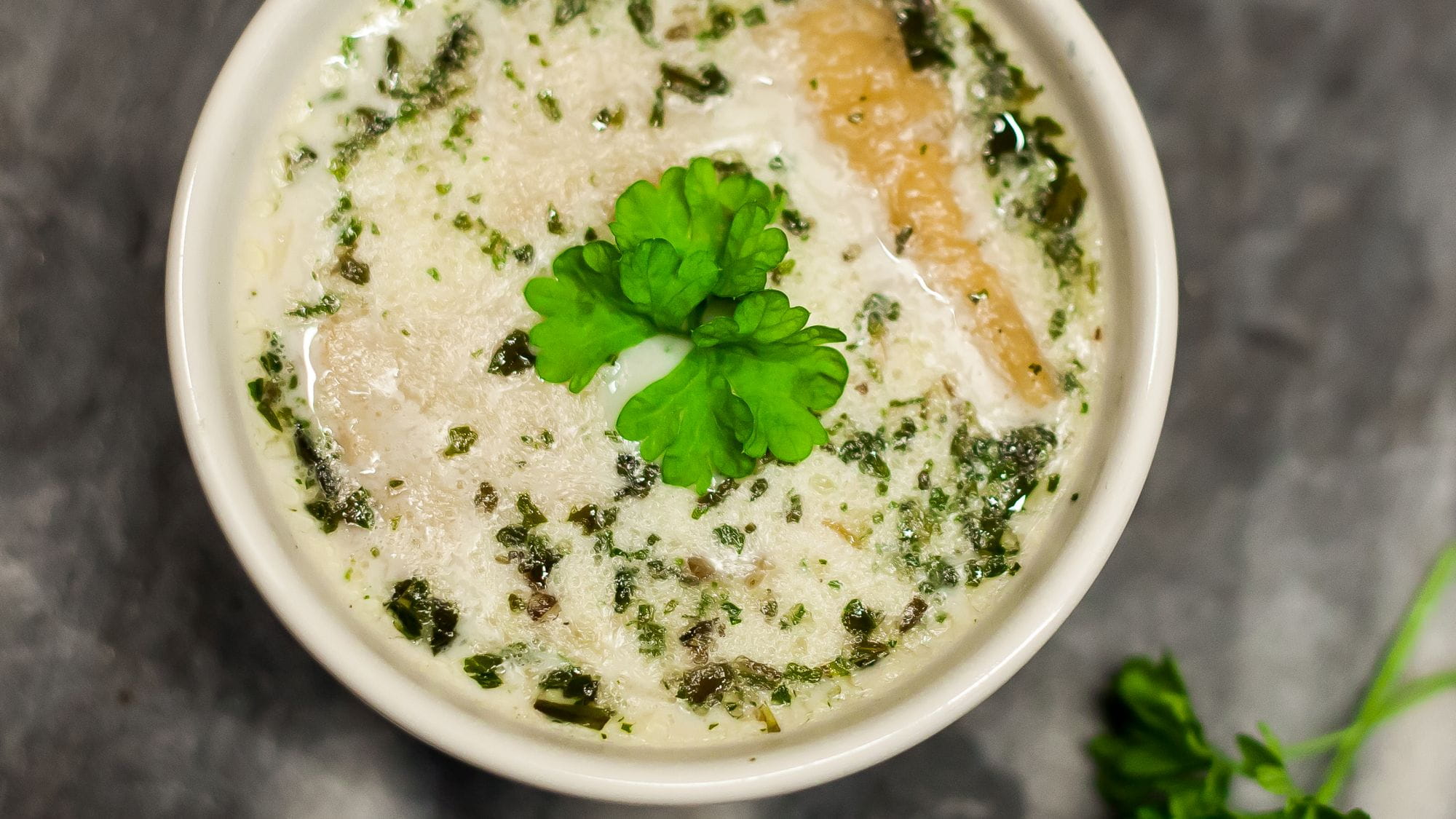 Zupa chlebowa z boczniakami - przepis Kamis