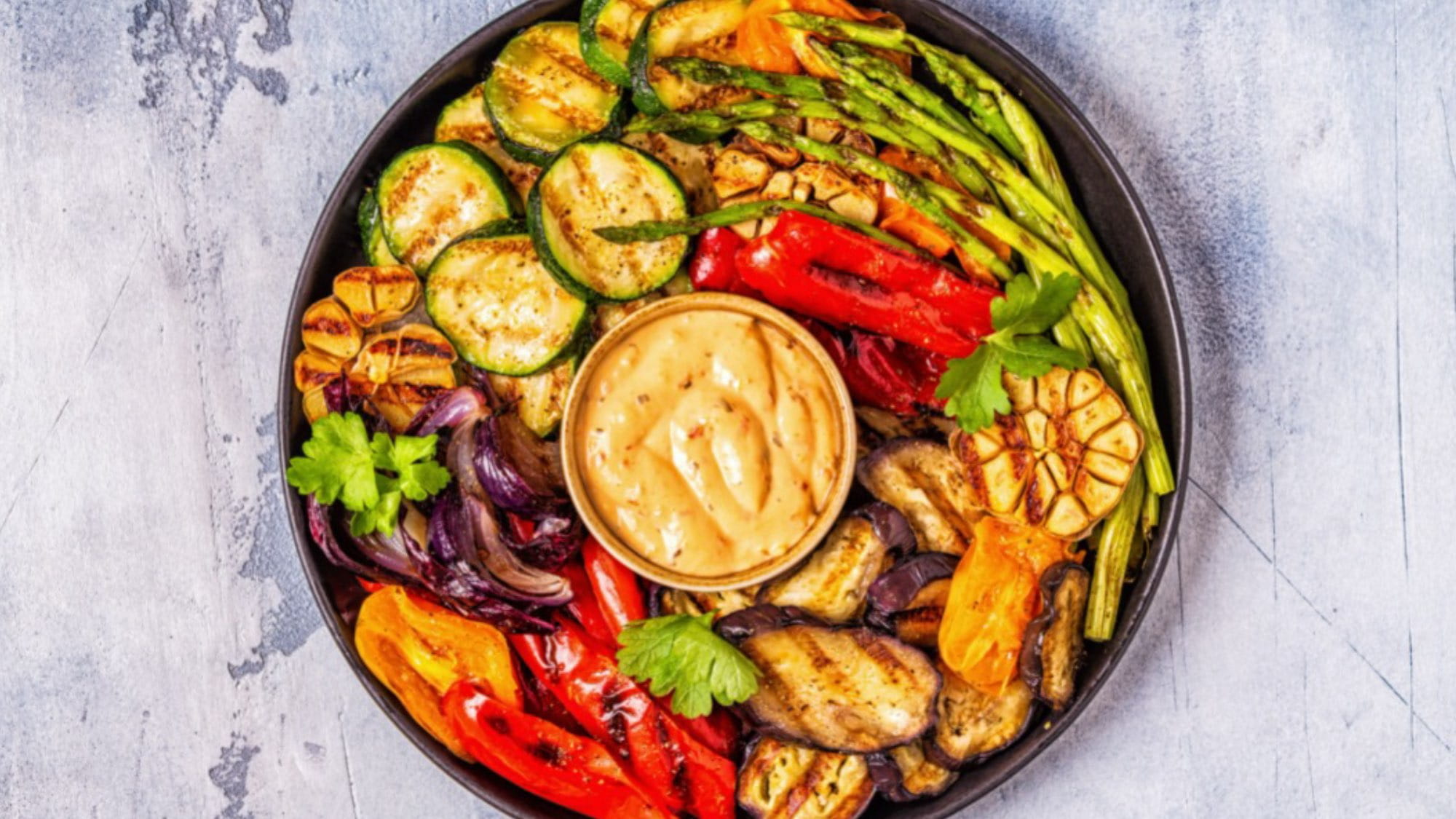 Grillowane-warzywa-z-dipem-2000x1125