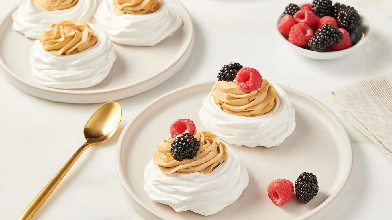 Bezy z kremem kawowym