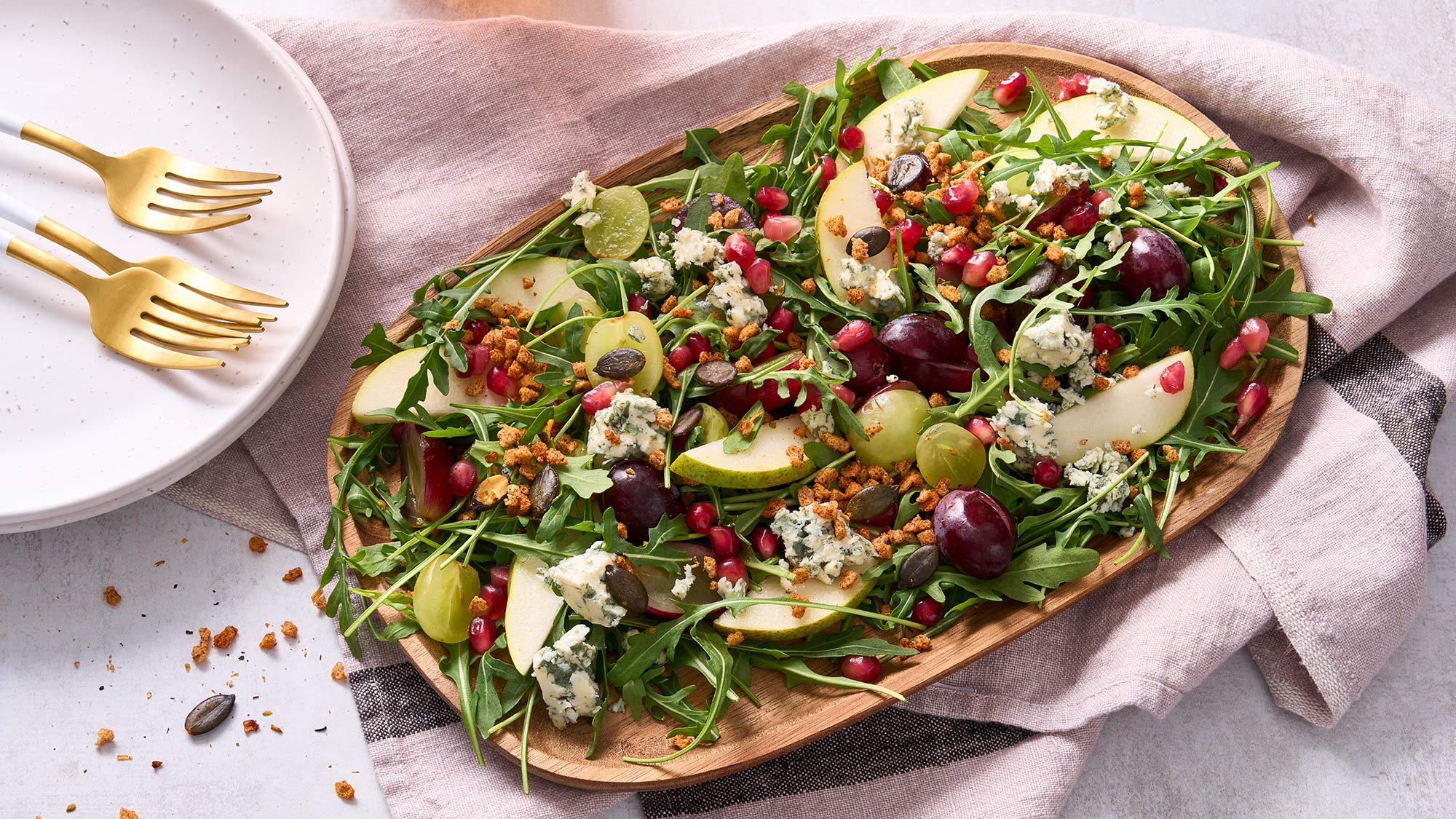 rocket_cheese_fruit_salad_2000x1125