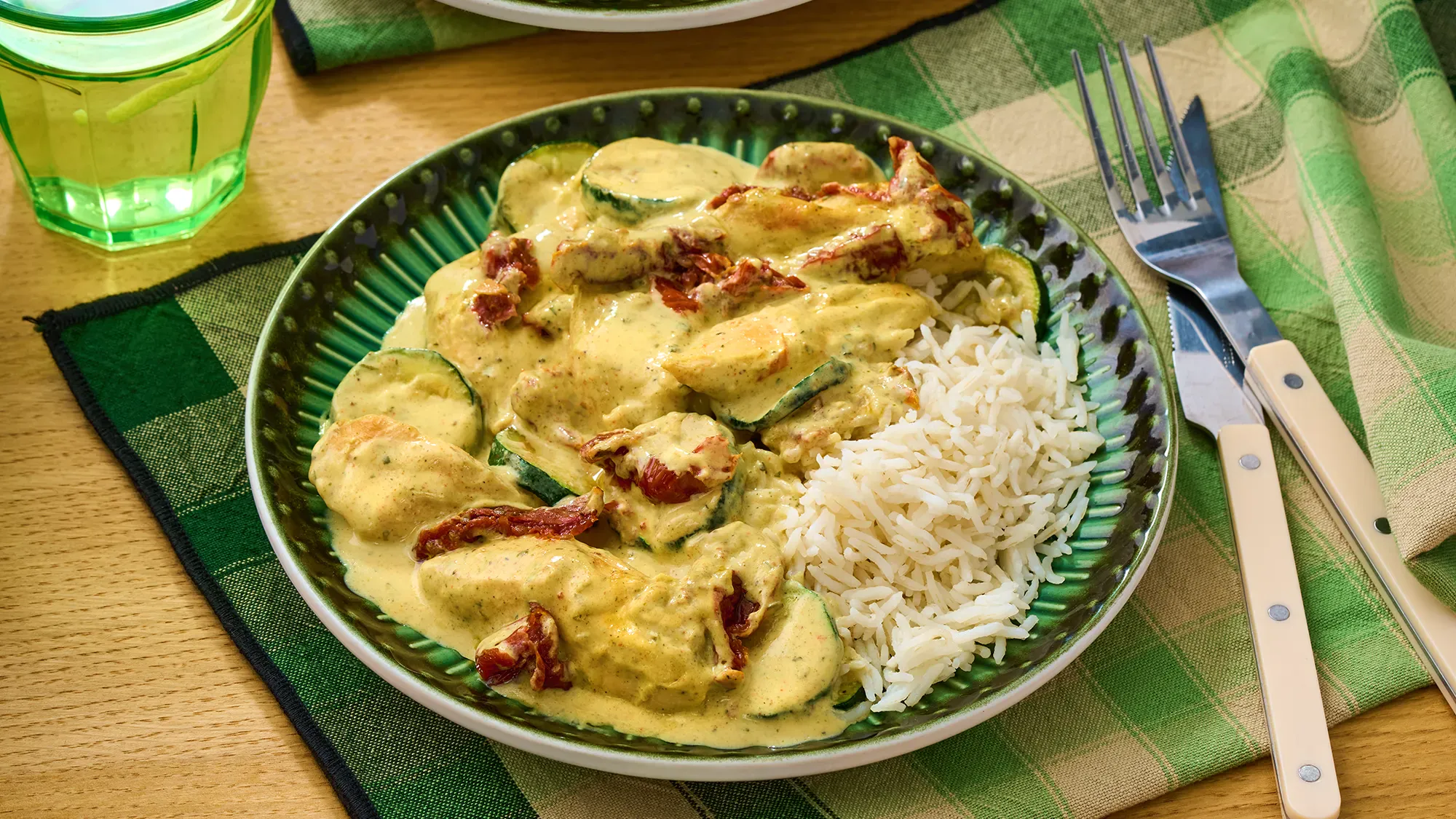 Kurczak po toskańsku z suszonymi pomidorami