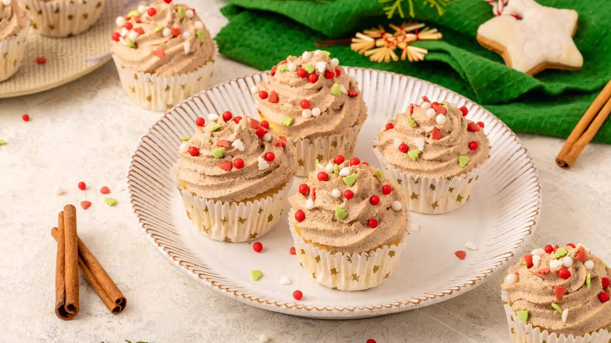 muffinki_piernikowe_2000_1125