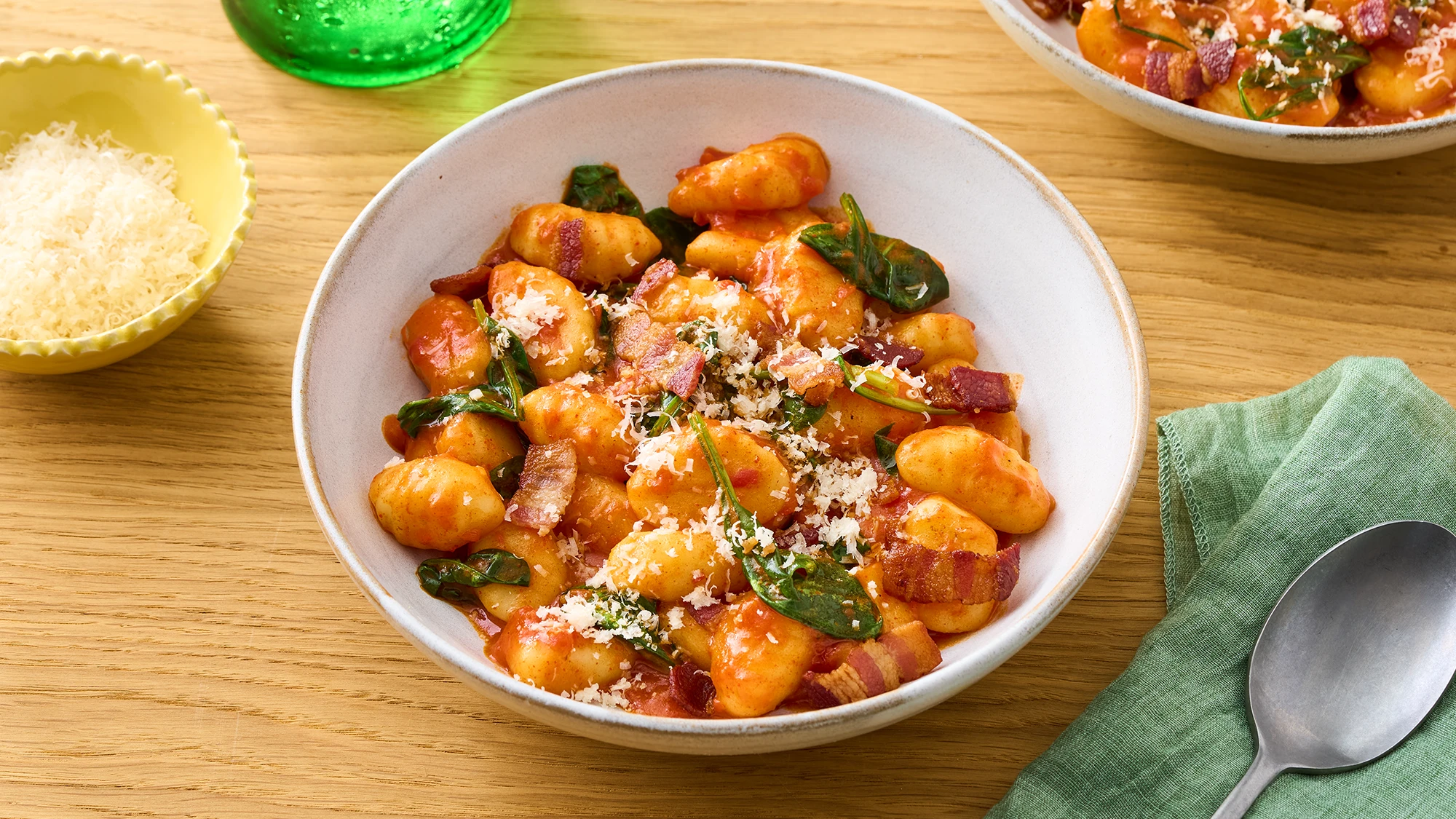 Gnocchi_Crispy_Bacon_Paprika_45degree_2000x1125