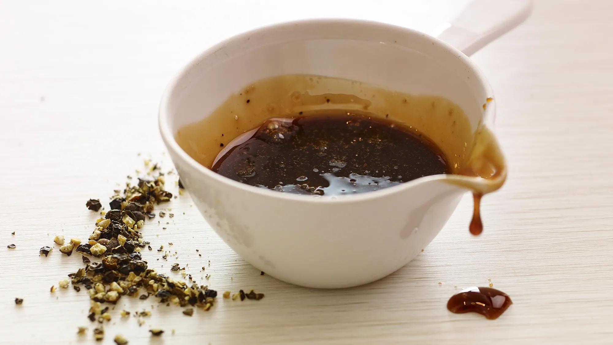 Date_Syrup_with_Pepper