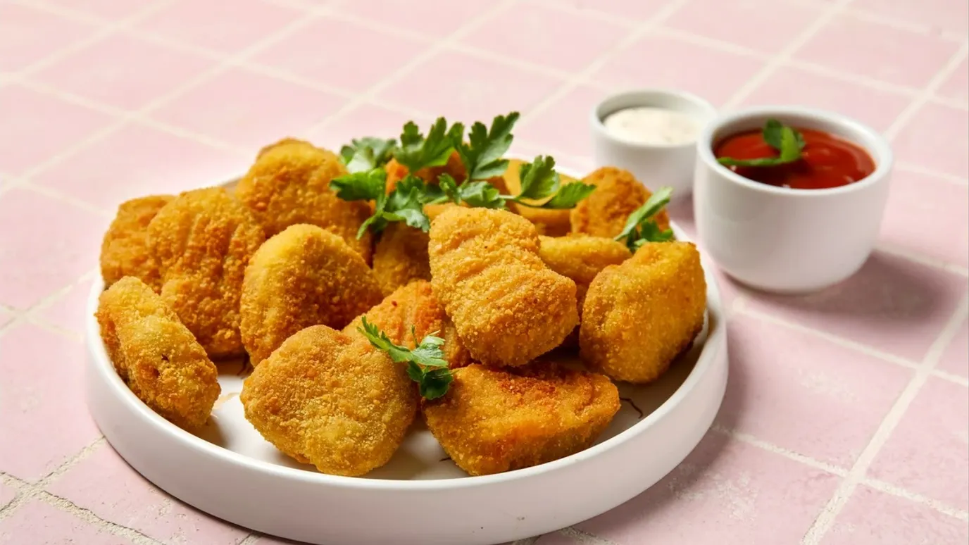 Chrupiące nuggetsy z sosem majonezowym