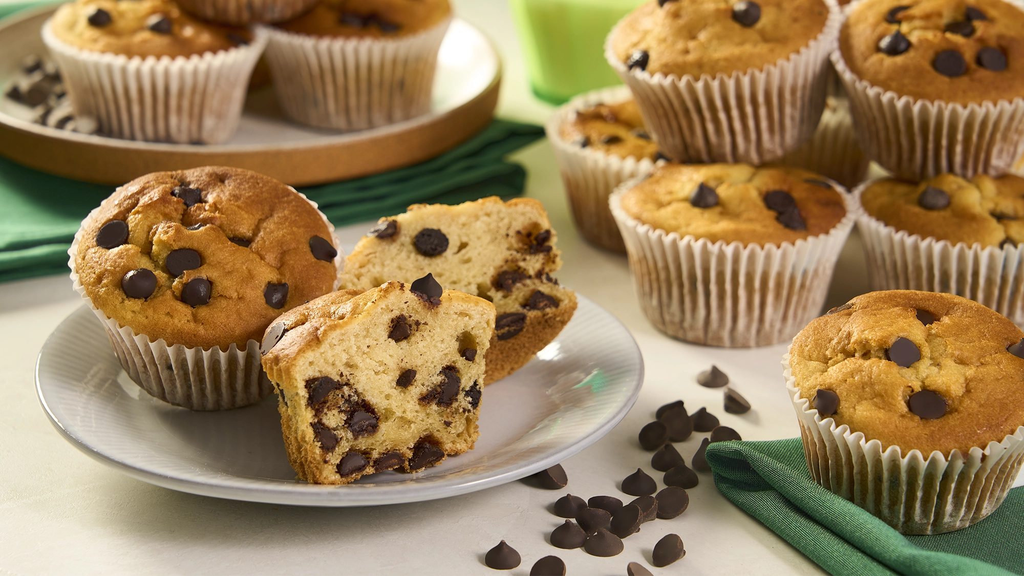 Chocolate_muffins_dark_chocolate_chips