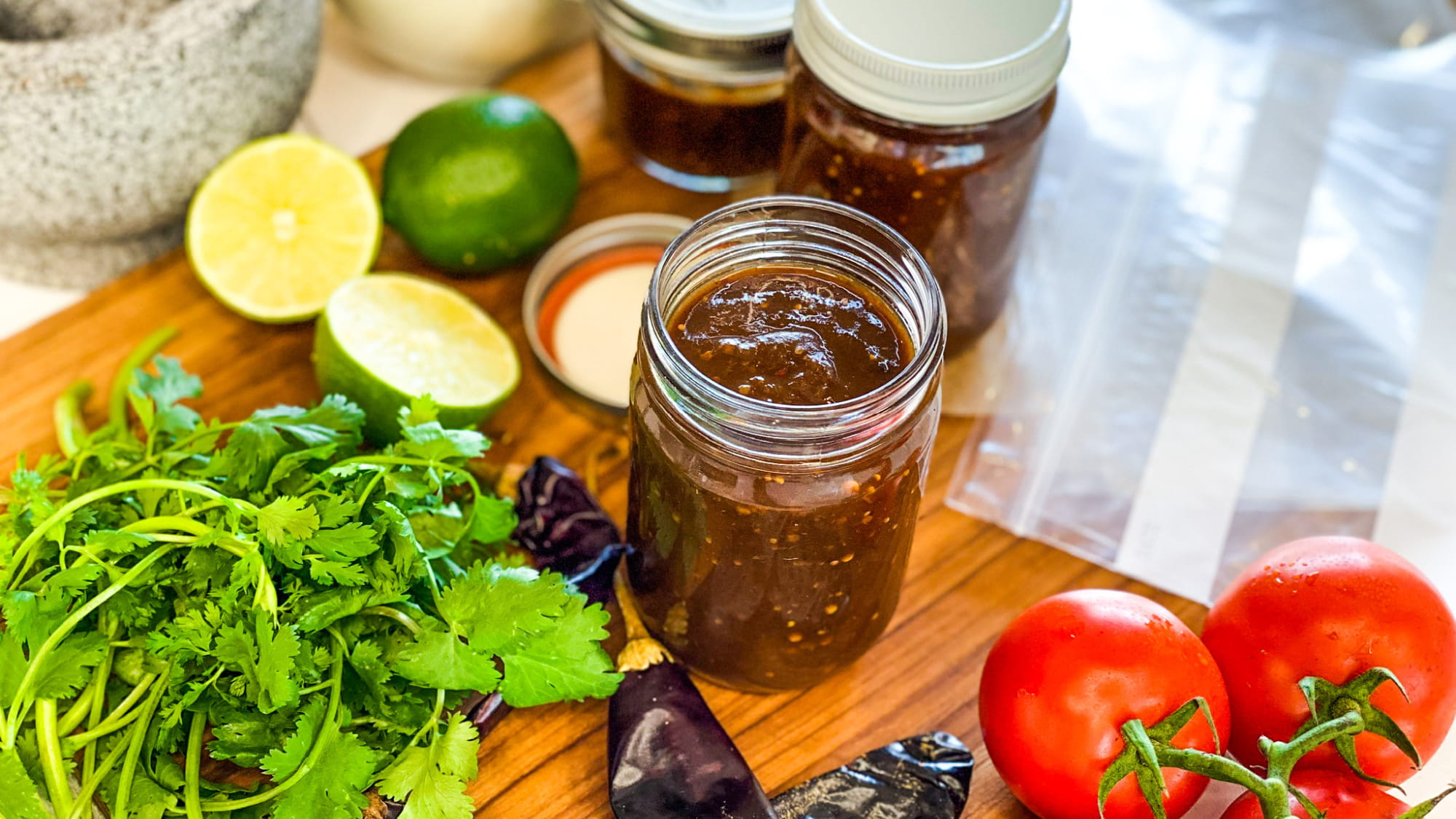 SLIWKA-GUAJILLO-I-SOS-ORZECHOWY